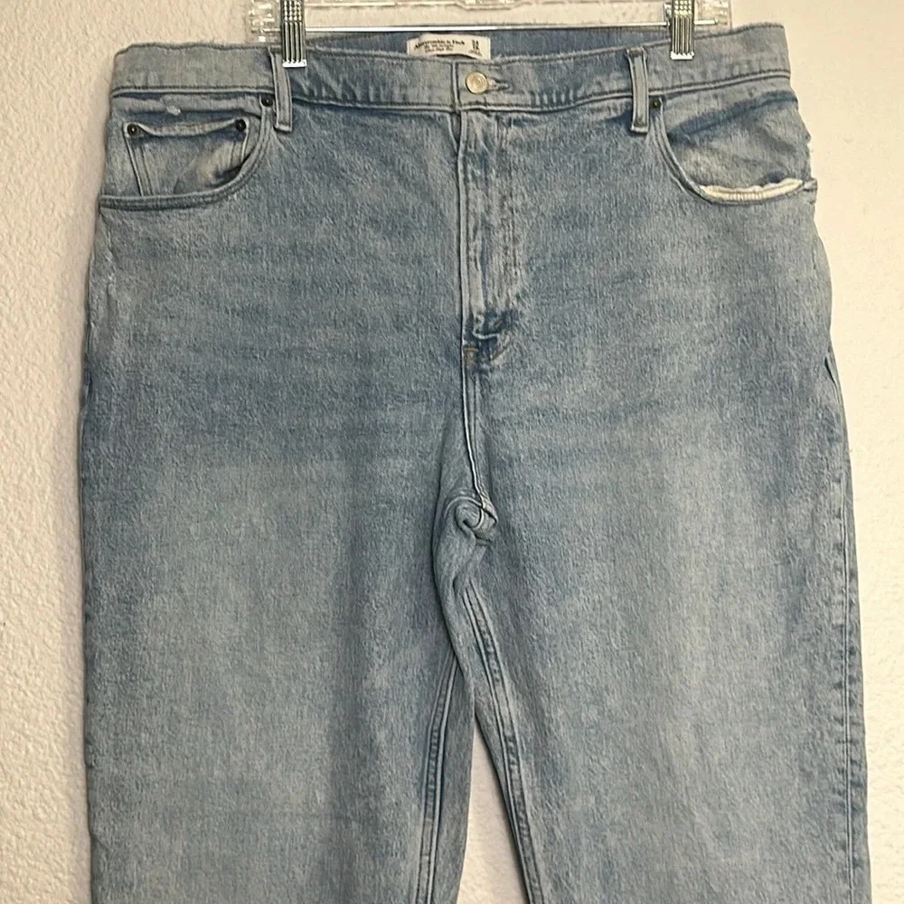 Abercrombie & Fitch Jeans The 90s Straight Ultra High Rise‎ Distressed Denim 34